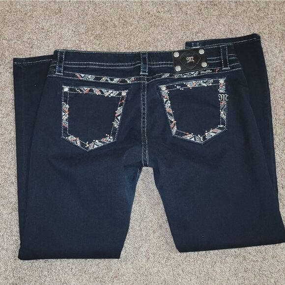 Miss Me Mid-Rise Easy Skinny Dark Blue Jeans w/ Embellished Pockets Size 33 x 31 - Picture 1 of 13